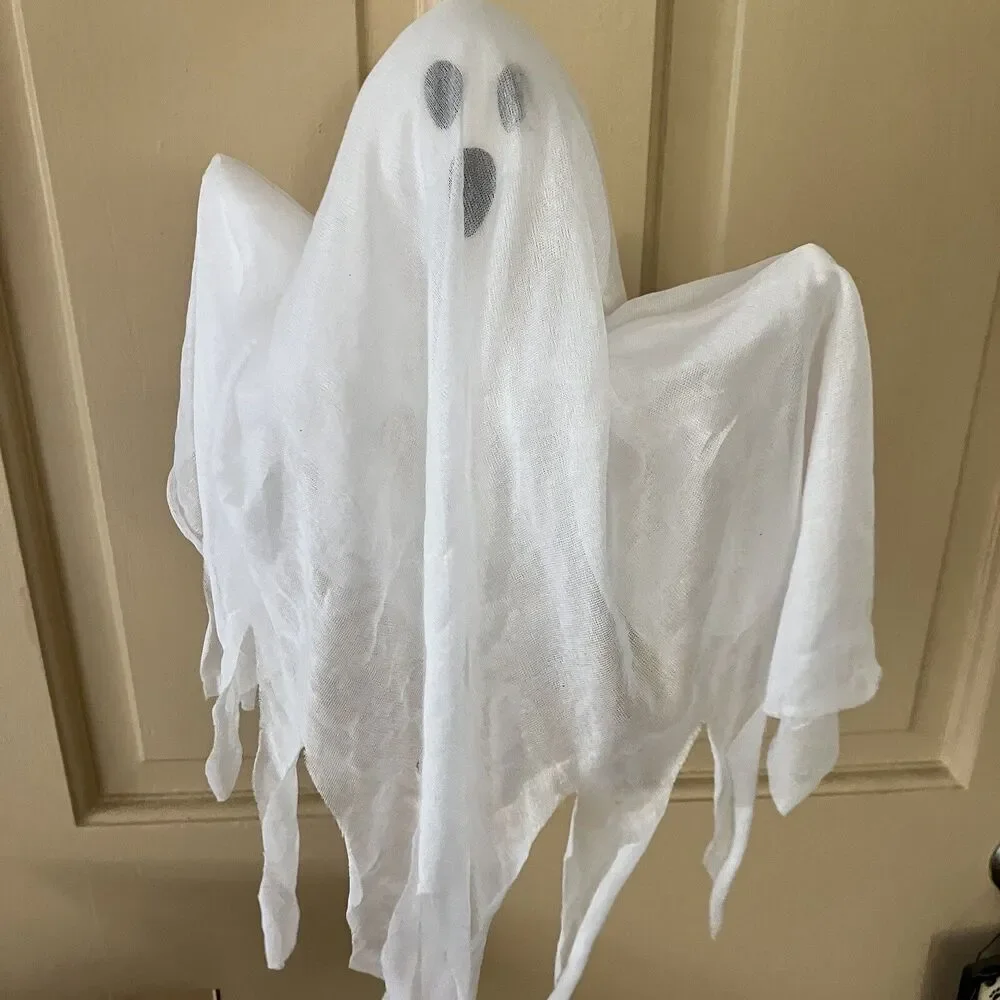 Lot Of 3 Hanging Halloween Decorations 2 Spooky Ghosts And 1 Scary Skeleton